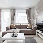 Downtown Residences Leo - Ac, Elevator, Terrace アパート *
