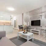 Downtown Residences Leo - Ac, Elevator, Terrace アパート *