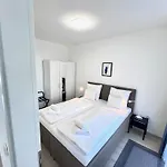 Downtown Residences Leo - Ac, Elevator, Terrace アパート *