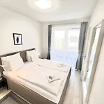 Appartamento Downtown Residences Leo - Ac, Elevator, Terrace Budapest