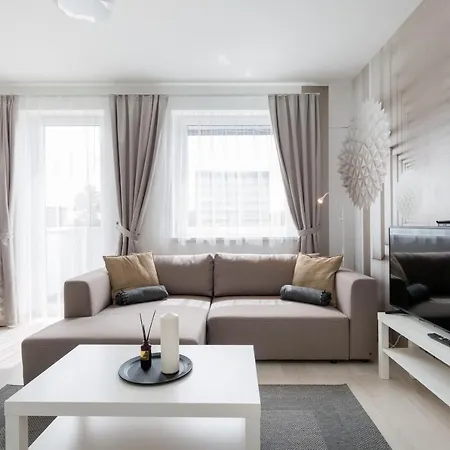 Downtown Residences Leo - Ac, Elevator, Terrace Apartament *