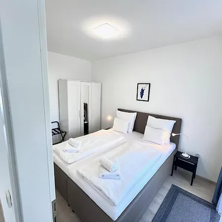 Downtown Residences Leo - Ac, Elevator, Terrace Apartament *